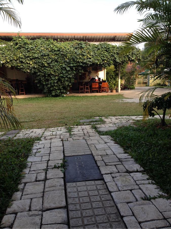 Milin Guesthouse Chiang Rai Bagian luar foto